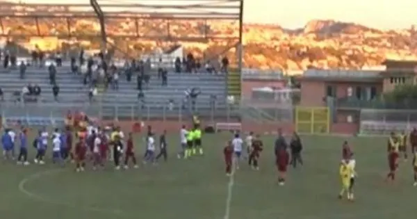 Photo: ilroma.net Scontri dopo Puteolana-Portici, gravissimo 34enne tifoso ospite
