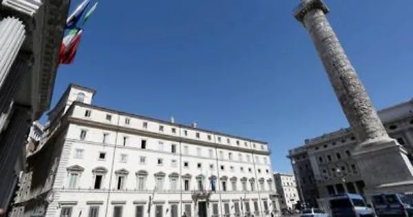 Manovra da 26 miliardi, via libera dal Cdm. Slitta il decreto bollette